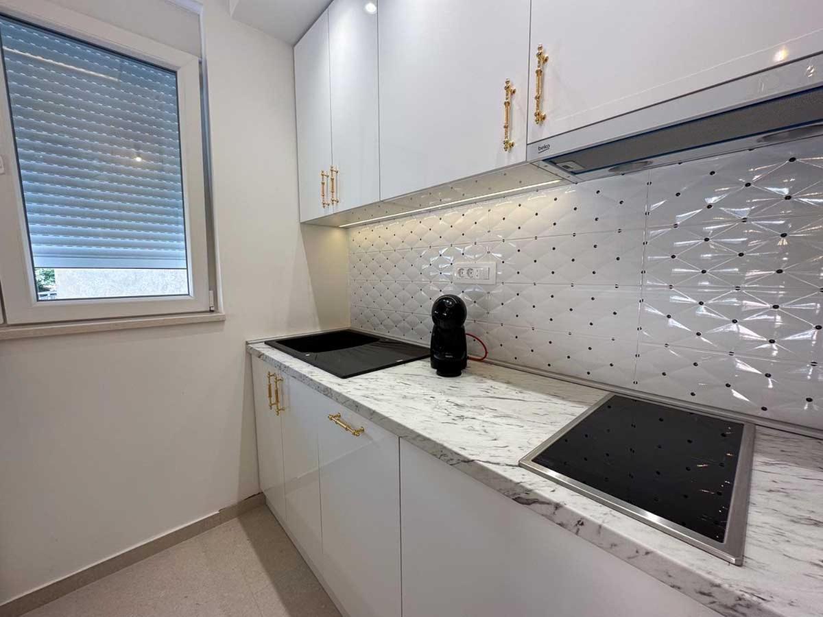Apartments Infinity Тиват Экстерьер фото